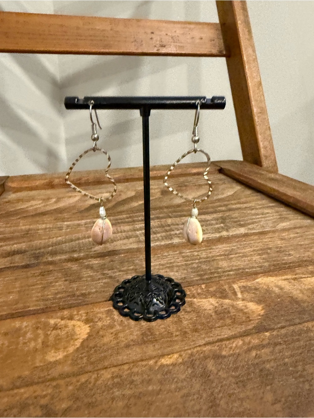 Handmade Silver-Tone Wire Heart Dangle Earrings Pink Shell Drop Boho